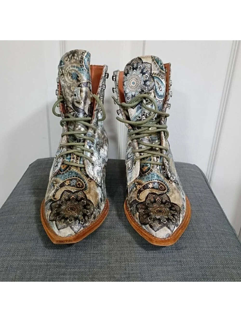 Elmcroft By Jeffrey Campbell Free People Paisley Lace-Up Ankle Boots 7M - Picture 2 of 9